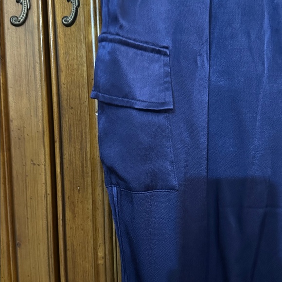 Boston Proper Like NEW Charmeuse Cargo 2Piece Elevated Luxe Lounge Set Small - Picture 11 of 17